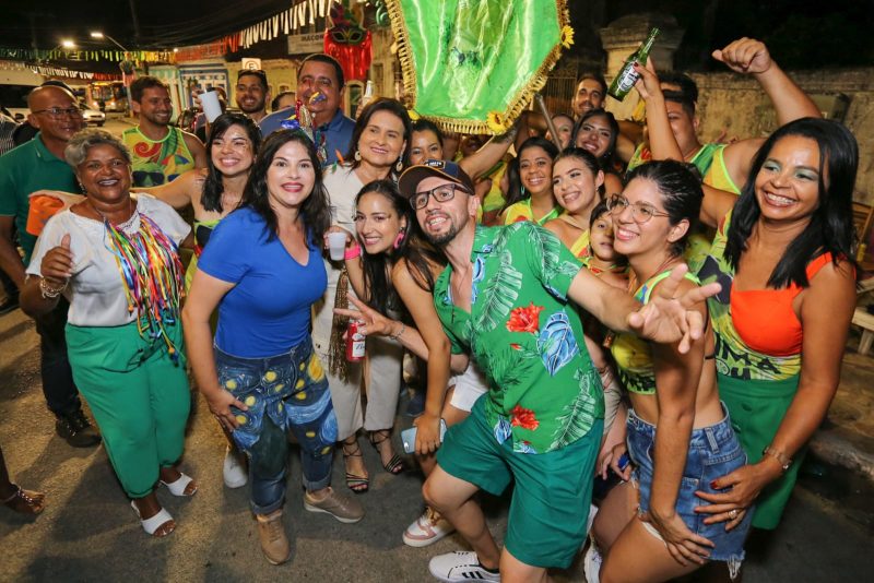 Governadora Em Exerc Cio Priscila Krause Marca Presen A No Carnaval De