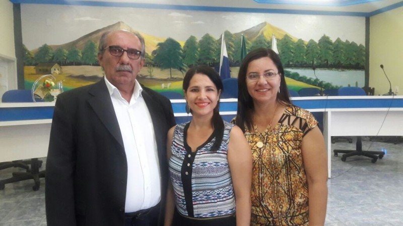 Prefeito Luciano Torres, Drª Yaneth Esther e Secretária Fabiana Torres. Foto: Júnior Finfa