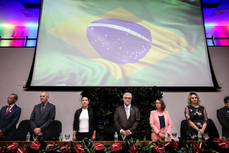 Governadora Raquel Lyra recebe a mais alta condecoração da Justiça pernambucana, a Medalha Desembargador Joaquim Nunes Machado