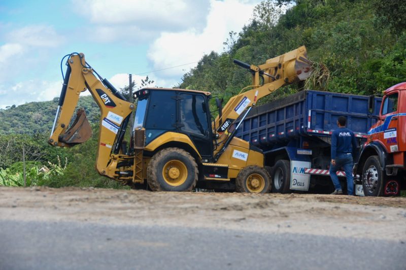 Governo de Pernambuco inicia a recuperação de estradas vicinais nos municípios da Mata Sul atingidos pelas enchentes – Blog do Finfa – A verdade em forma de notícia