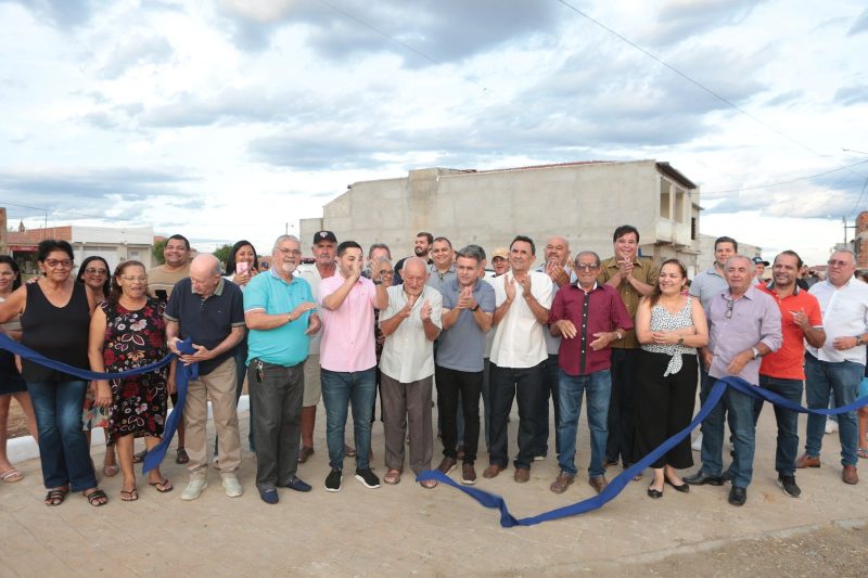Prefeitura de Afogados inaugurou 1,2 km de pavimentação no bairro Planalto