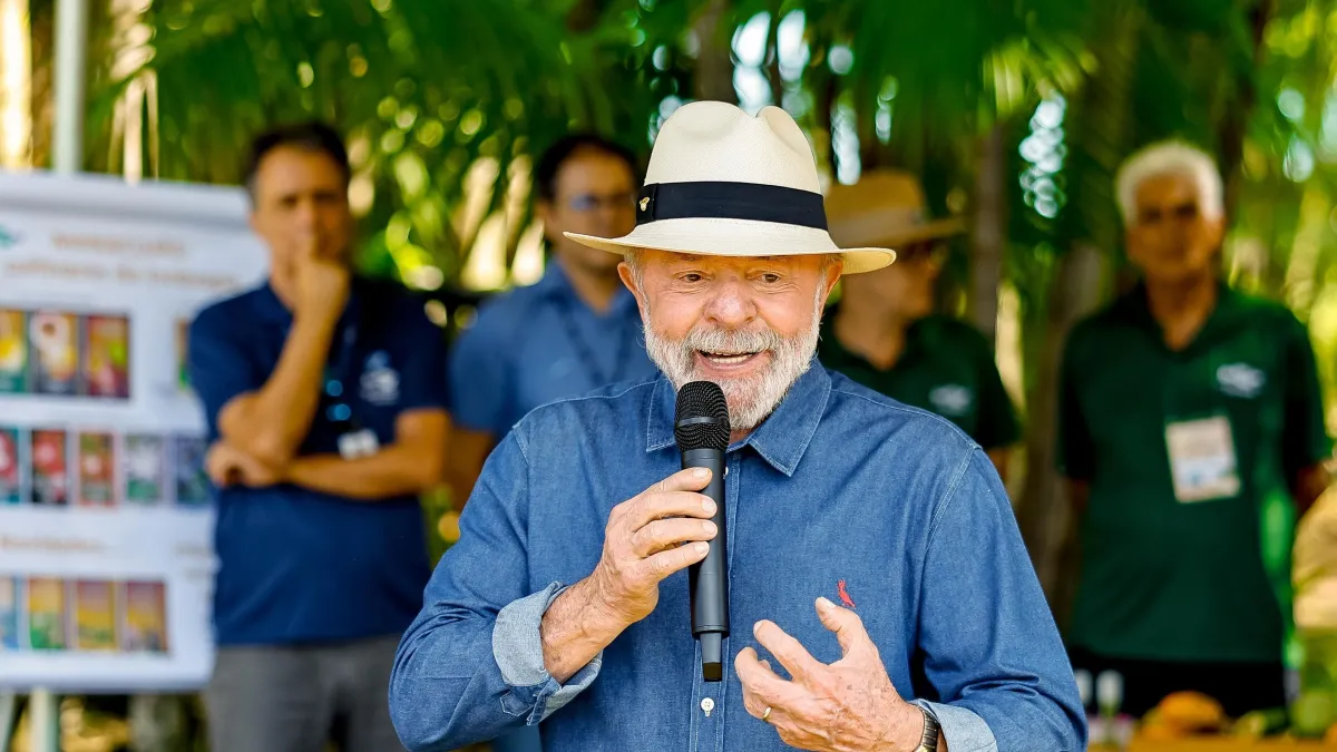 Lula recebe alta após passar por procedimentos médicos em São Paulo