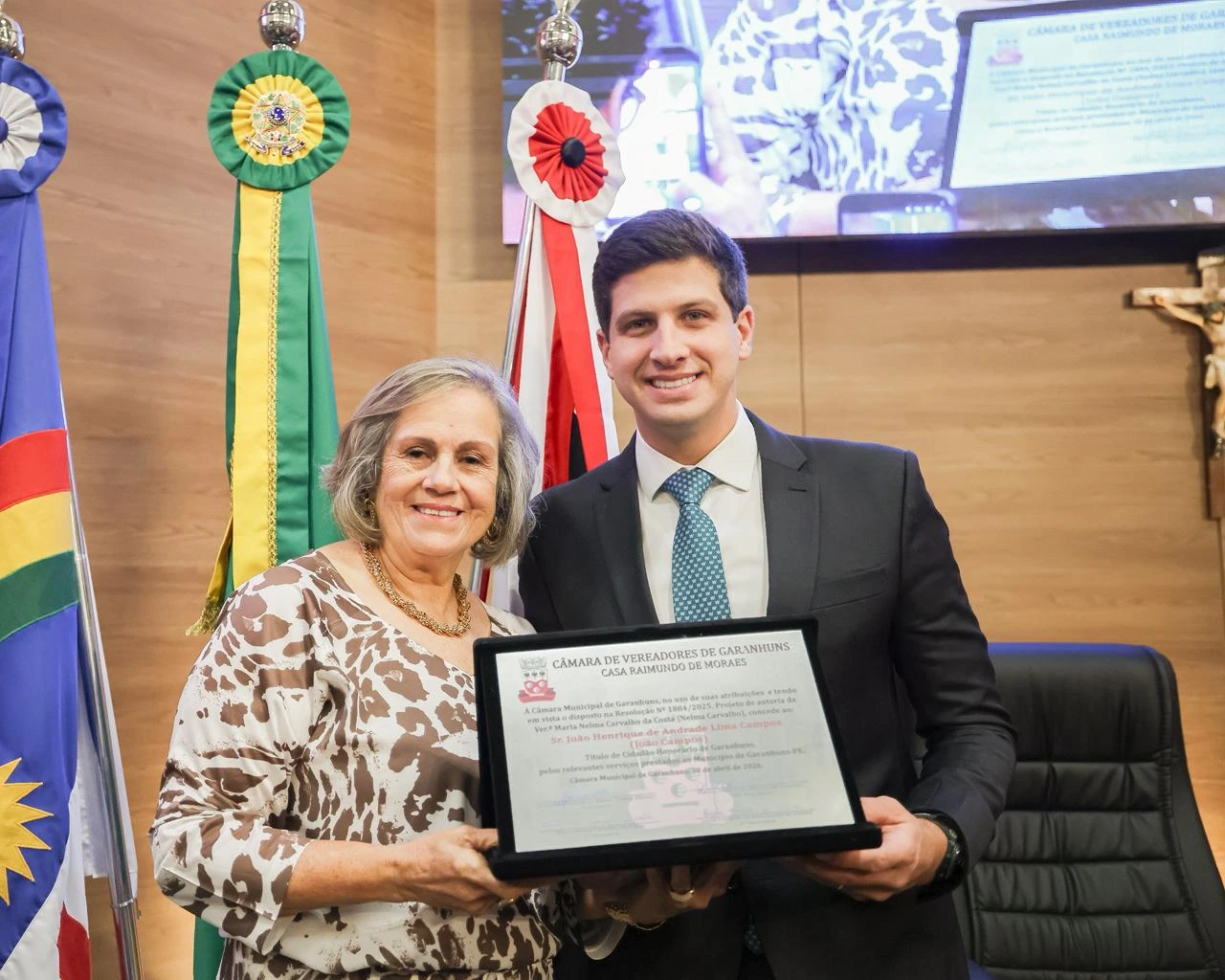 João Campos recebe título de cidadão de Garanhuns e reforça laços com o Agreste Meridional