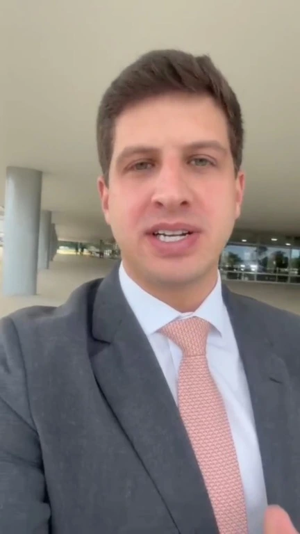Após reunião no Planalto, João Campos ressalta investimentos do governo Lula para cidades atingidas pelas chuvas