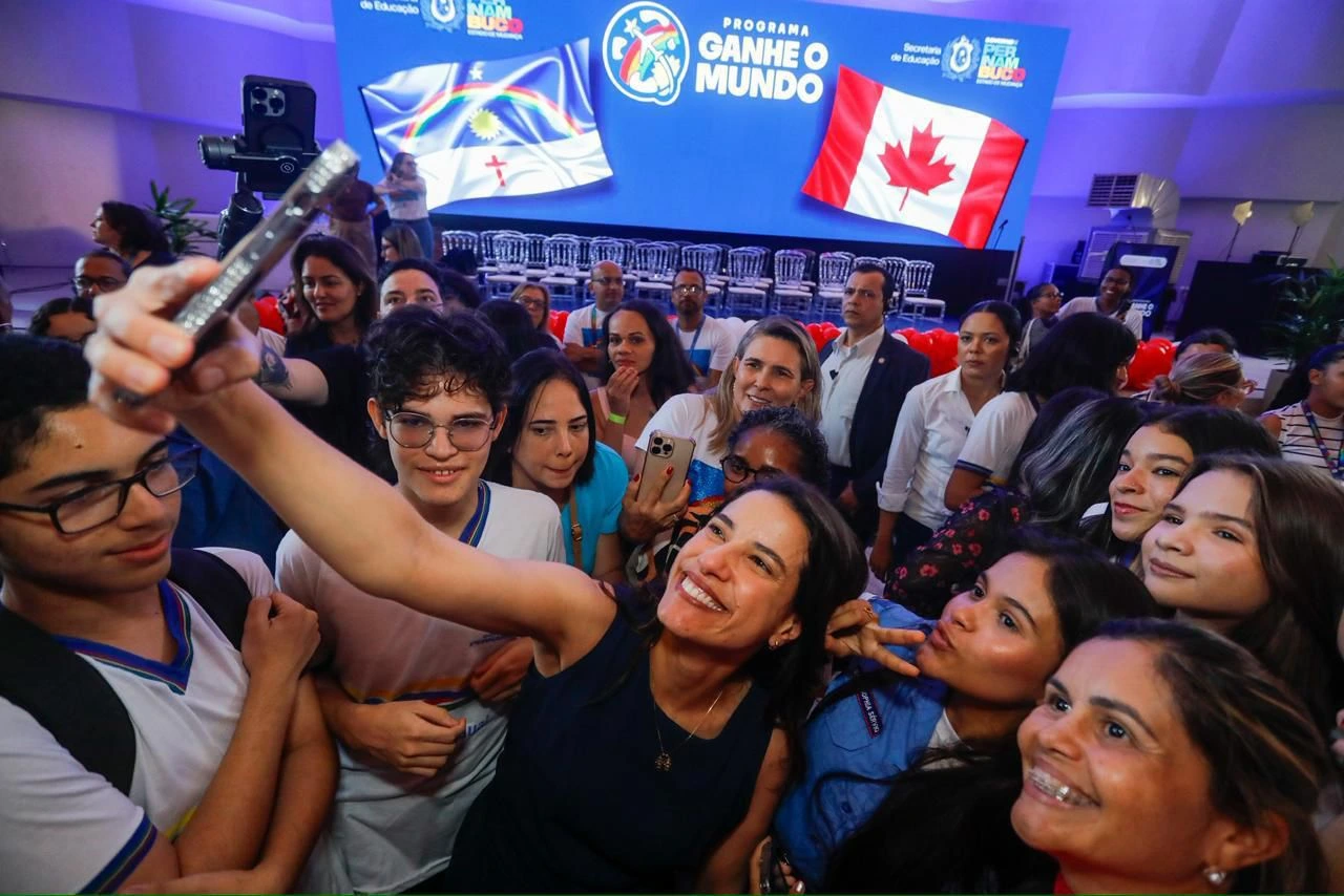 Ganhe o Mundo: Governo de Pernambuco anuncia abertura de inscrições para duas mil vagas de intercâmbio internacional