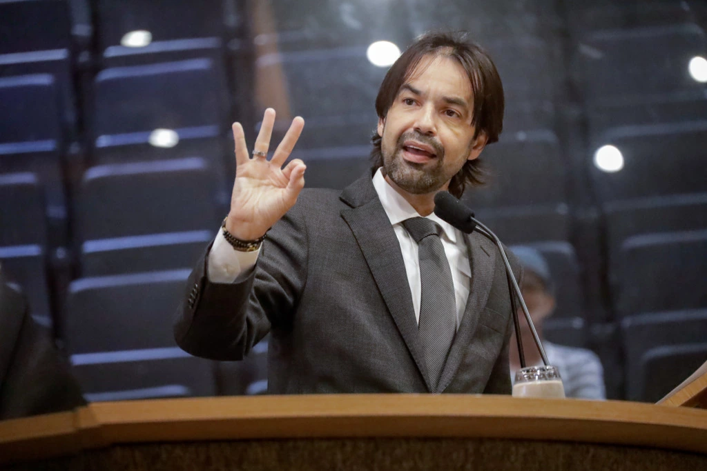 Diogo Moraes critica segurança pública após anuário nacional anunciar Pernambuco como terceiro estado mais violento do Brasil