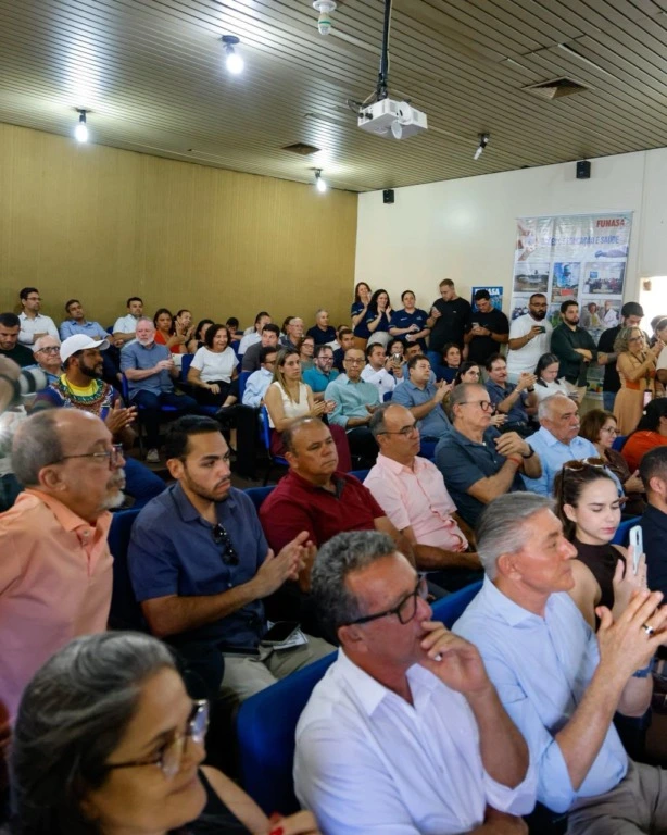 Prefeita Aline Karina participa de ato no Recife e celebra conquista de 99 cisternas para Itapetim