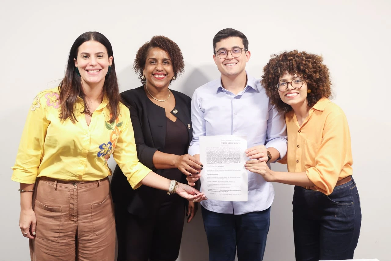 Prefeitura do Recife e Instituto Abayomi oficializam Cursinho Popular Alcides Nascimento
