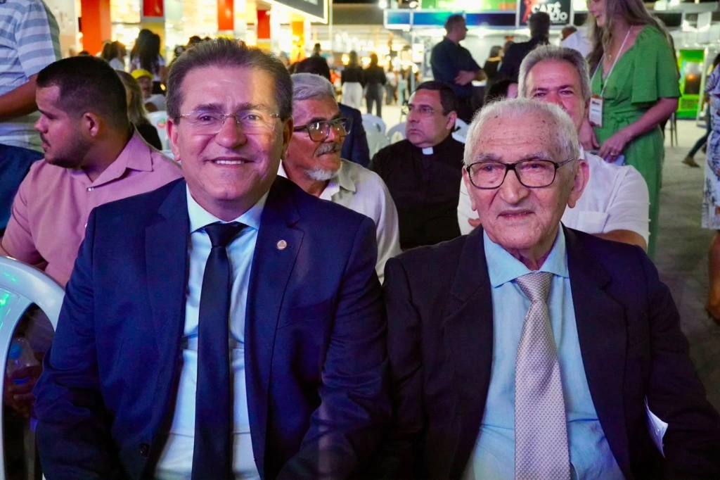 Luciano Duque participa da abertura da 26ª Exposerra e celebra homenagem ao pai