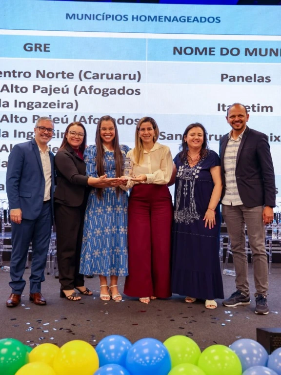 Itapetim supera meta nacional na alfabetização e recebe premiação em Recife