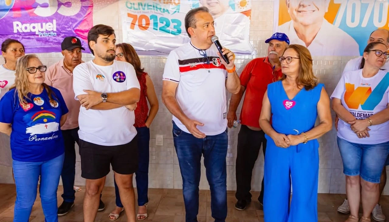 Vera Gana reúne lideranças e reafirma apoio a Sebastião Oliveira em Serra Talhada