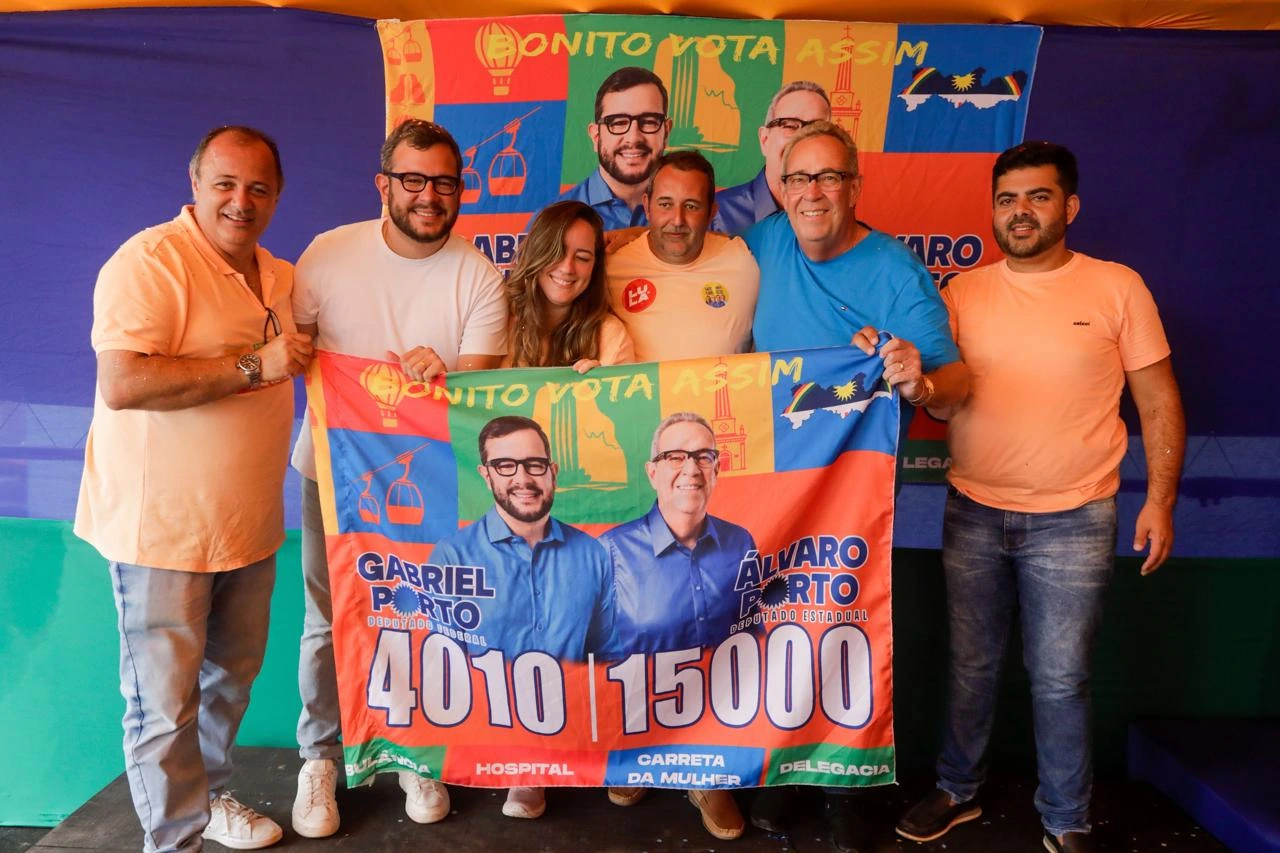 Álvaro Porto e Gabriel Porto inauguram comitê e intensificam campanha em Bonito