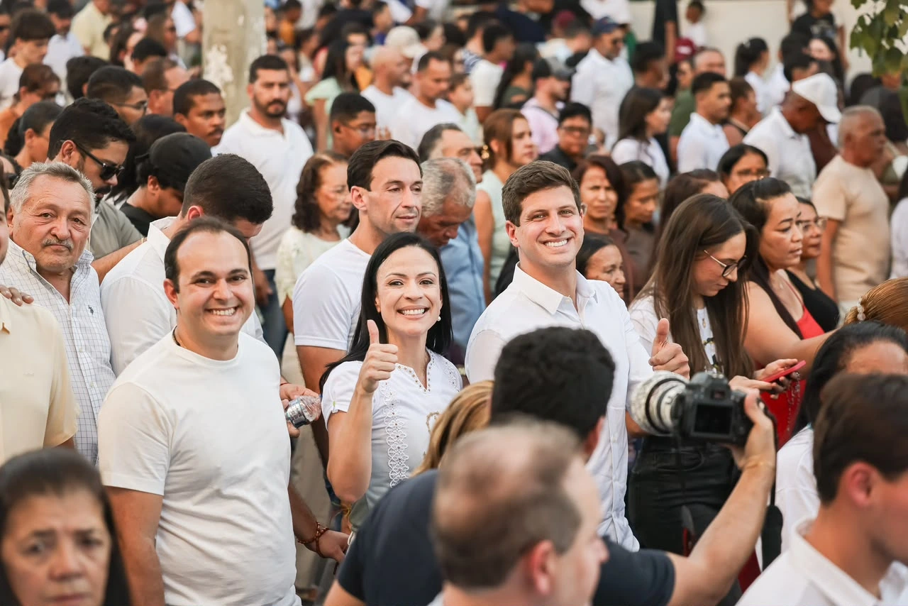João Campos participa da Festa de Nossa Senhora da Penha, em Serra Talhada