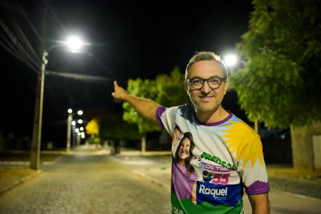 Governo Fredson Brito leva Ilumina PE a São José do Egito e transforma a iluminação de bairros e avenidas