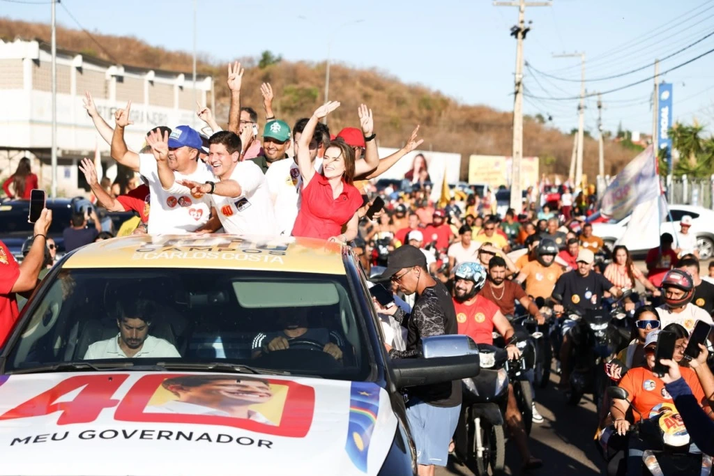 João Campos reforça propostas para o Sertão do Araripe durante carreata em Araripina