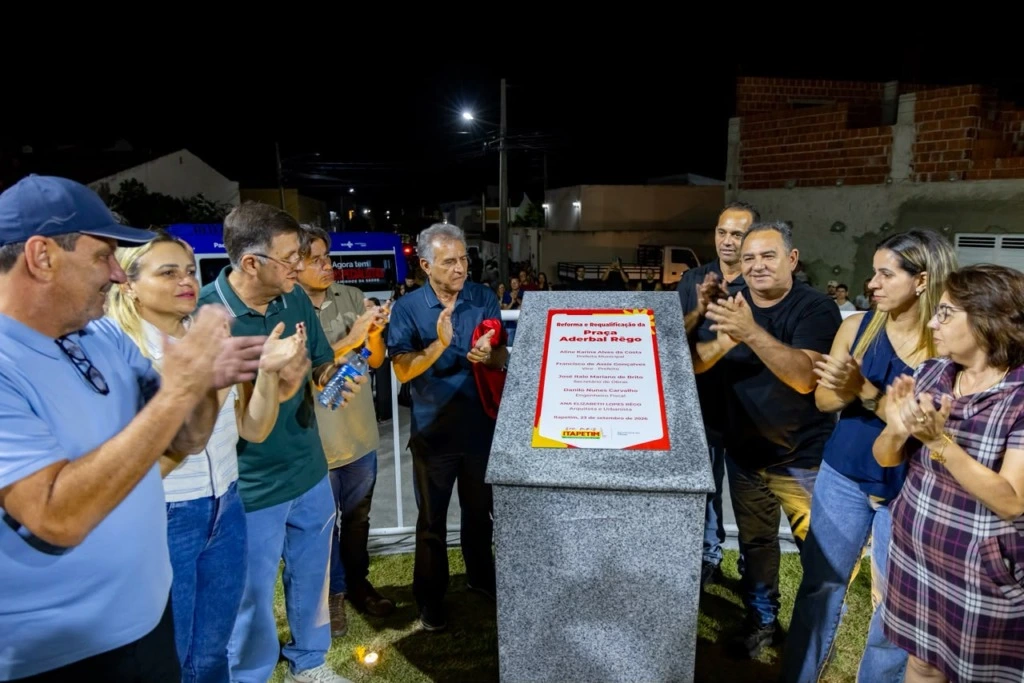 Governo Municipal de Itapetim entrega Praça Aderbal Rêgo requalificada, novos veículos e anuncia obra de pavimentação