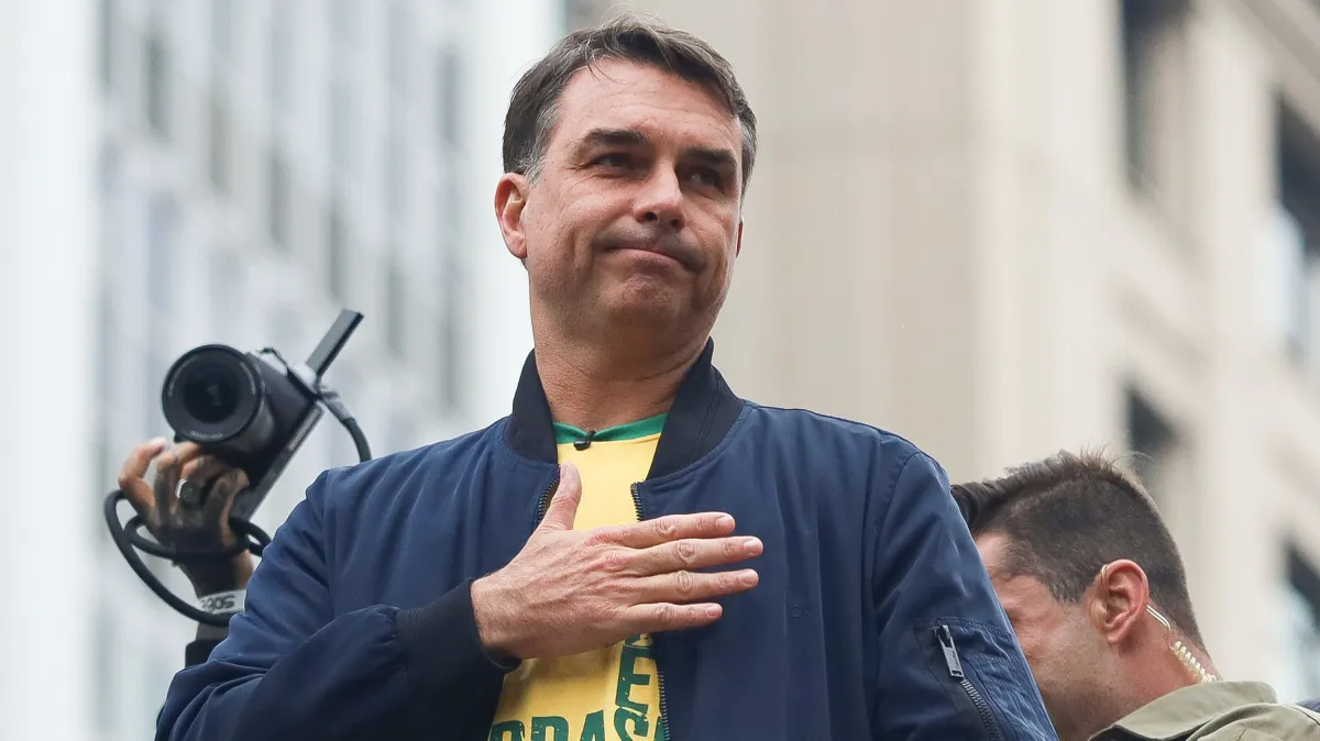 Itamaraty convoca encarregada da Argentina a prestar esclarecimentos sobre fuga de Flávio