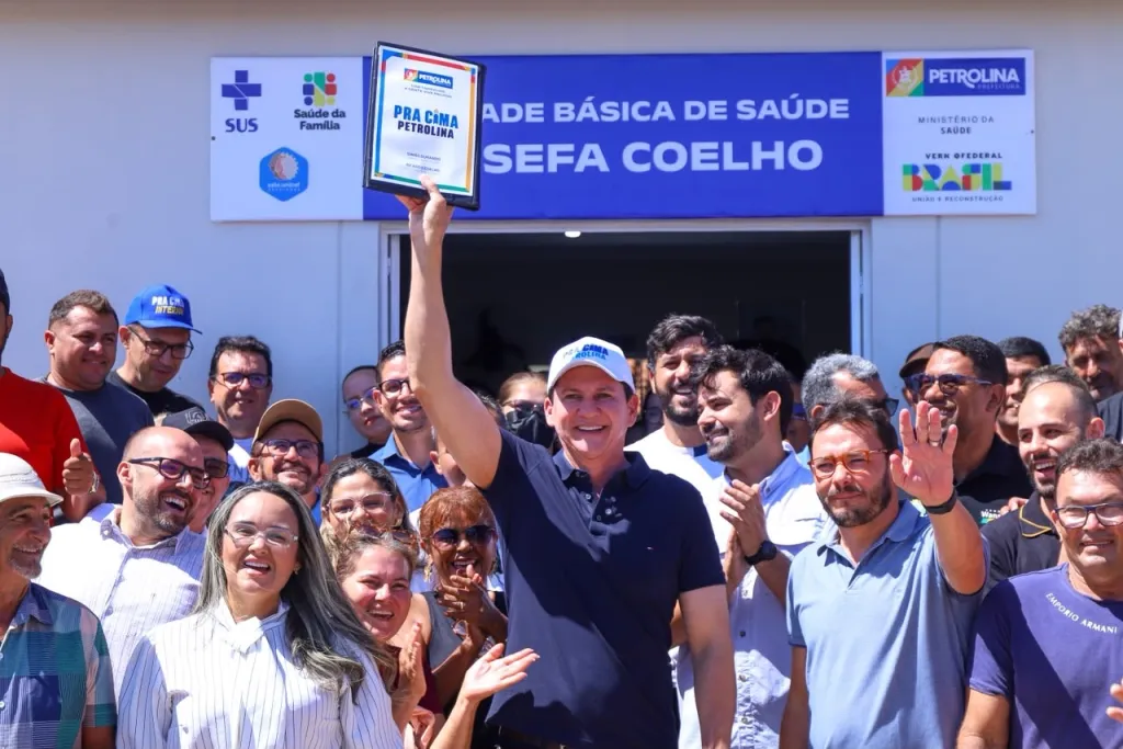 Simão Durando entrega UBS requalificada na zona rural de Petrolina